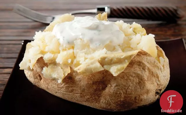 Ofenkartoffeln mit gewürzter Sauerrahm