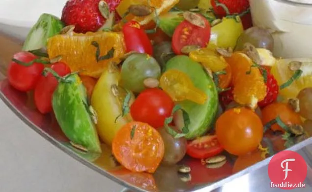 Insalata Primaverile Di Fruta E Pomodoro