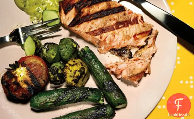Blasen-Baby-Zucchini, Baby Pattypan Squash, Gegrillten Tomaten und