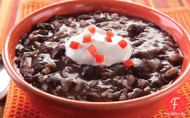 Schwarze Bohnen und Reissuppe