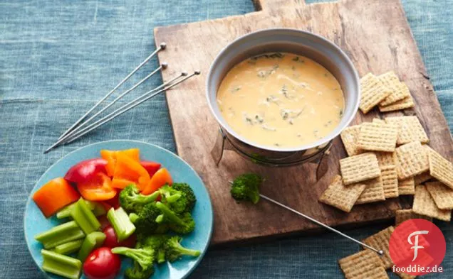 Knoblauch, Spinat & Cheddar Fondue