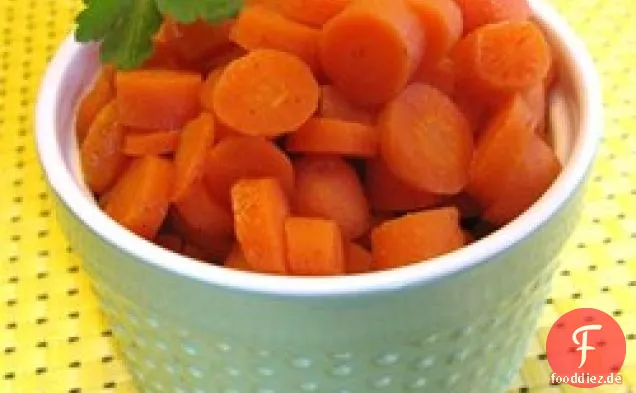 Zimt und Orange glasierte Karotten