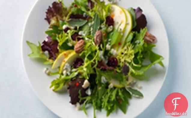 Saftiger Birnen-Blauschimmelkäsesalat
