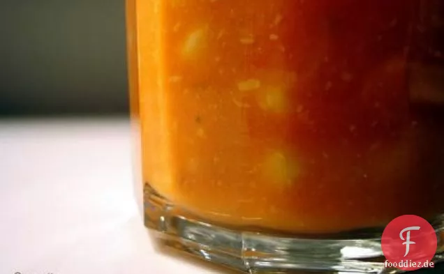 Kichererbsen-Tomatensuppe mit frischem Rosmarin