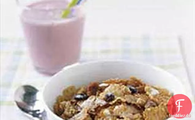 Müsli und ein Smoothie