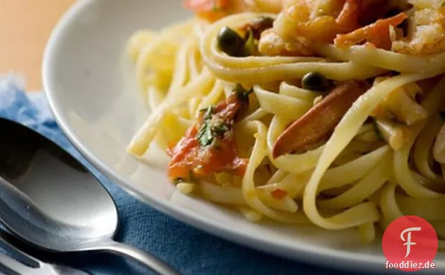 Tagliolini Mit HUMMER Und Frischen Tomaten