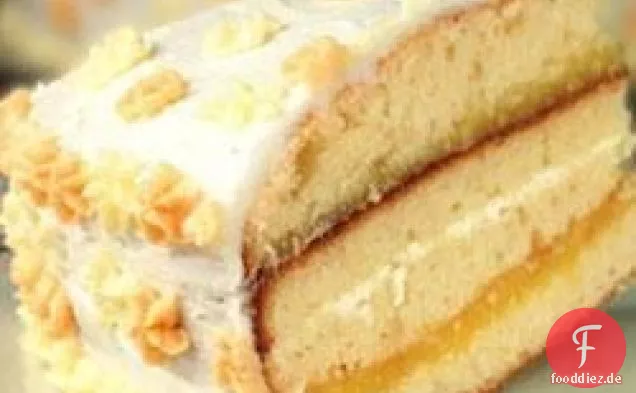Zitronenkuchen mit Zitronenfüllung und Zitronenbutterglasur