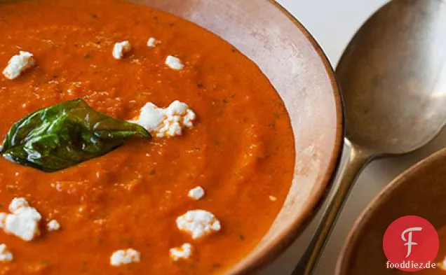 Cremig geröstete Tomaten-Basilikum-Suppe
