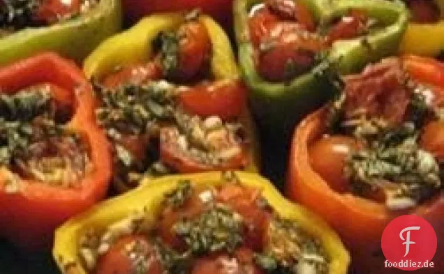 Paprika geröstet mit Knoblauch, Basilikum und Tomaten