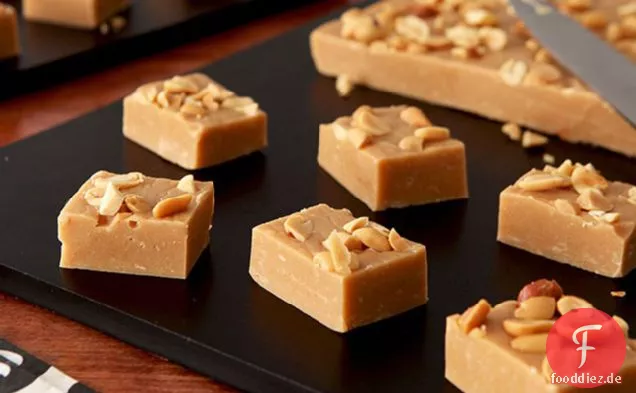Cremige Marshmallow-Erdnussbutter Fudge