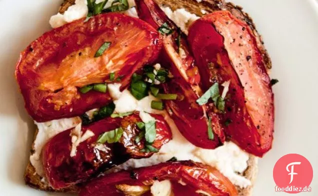 Geröstete Tomaten Tartine