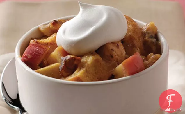 Apfel-Walnuss-Brot-Pudding