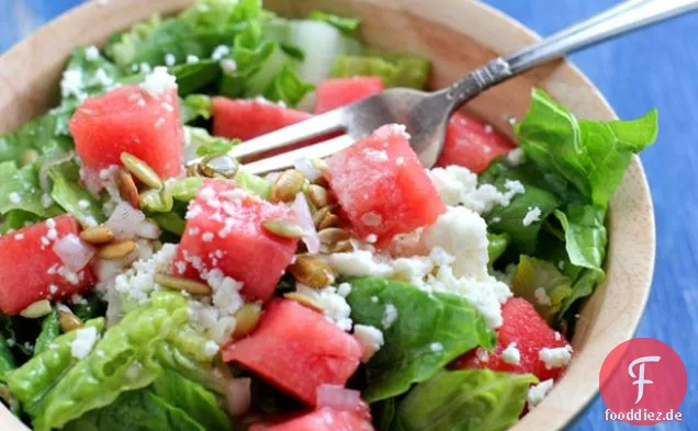 Wassermelone, Feta & Pepita Salat mit einer süßen Limetten-Vinaigrette