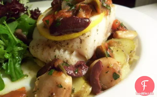 Geschmorter schwarzer Kabeljau mit Fingerlingkartoffeln & Knoblauchconfit