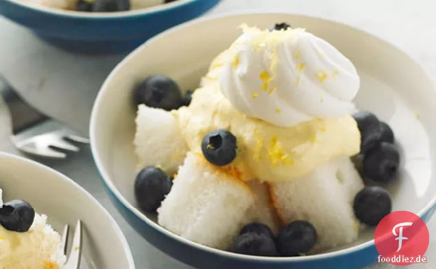 Zitronencreme und Blaubeere Engel Essen Kuchen