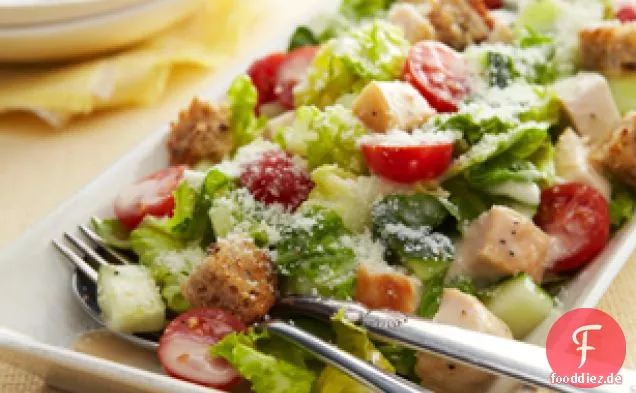 Gehacktes Huhn Caesar Salat für zwei