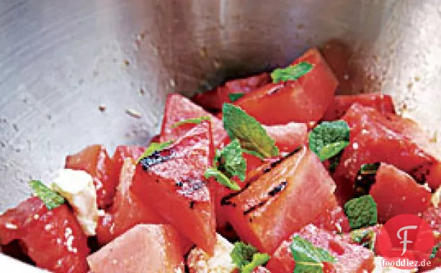 Gegrillter Wassermelonen-Salat