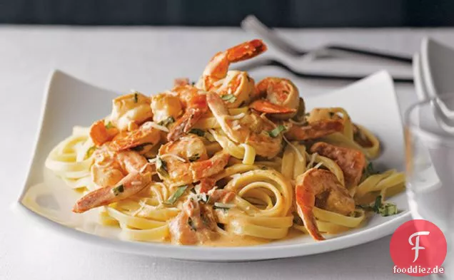 Einfache Garnelen Fettuccine für zwei