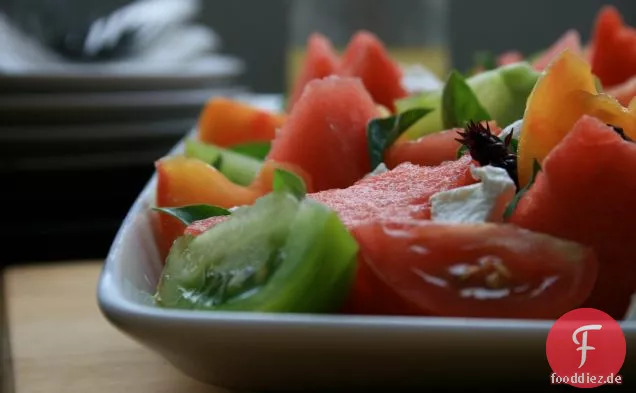 Wassermelone, Tomaten & Ziegen Käsesalat mit Zitrone Trüffel Vina