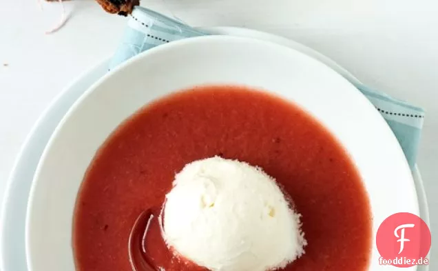 Wassermelonensuppe mit Zitronenmelisse Eis