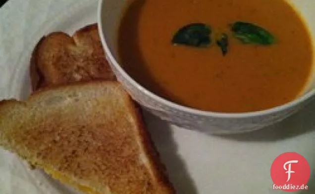 Cremige Tomaten-Basilikum-Suppe