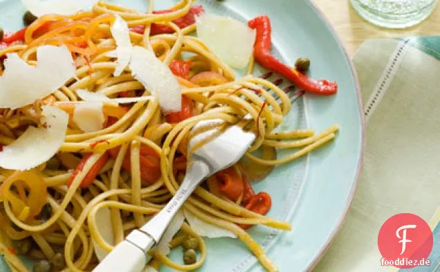 Vollkorn-Linguine mit Safran und gerösteten Paprika