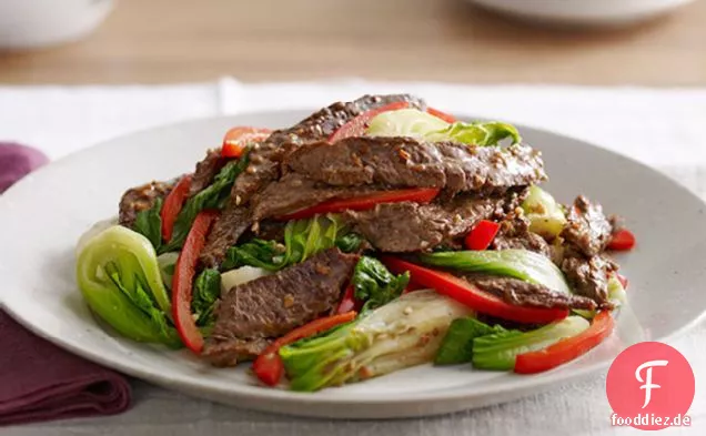 Asiatisches Rindfleisch mit Baby Bok Choy