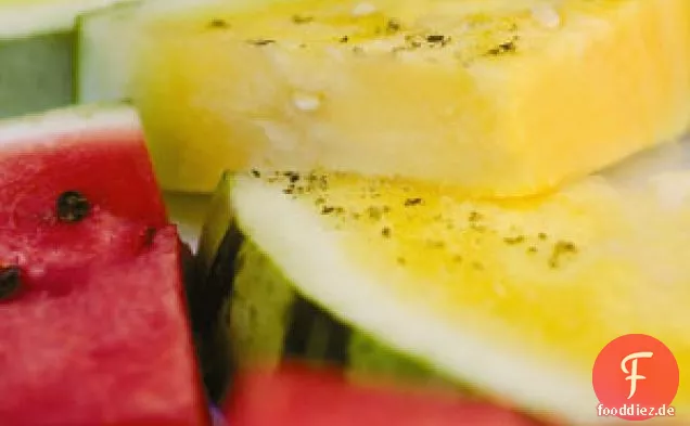 Zitrus-und-Gewürz-eingelegte Wassermelonenschale