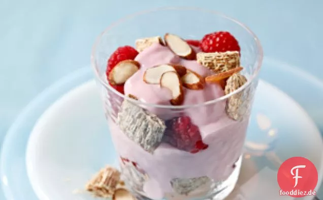 Himbeer-Mandel-Morgenparfait