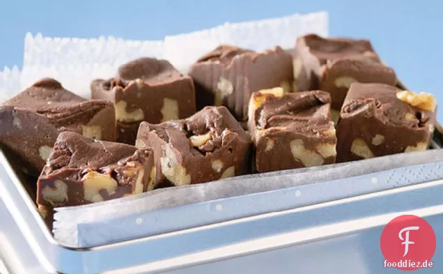 BAKER ' S Classic Chocolate Fudge