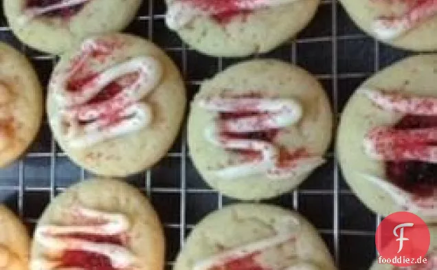 Weiße Schokolade Himbeere Thumbprint Cookies