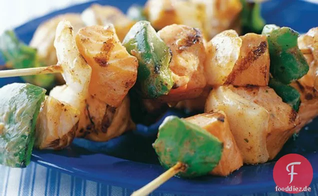 Würzig gegrillter Lachs Kabobs