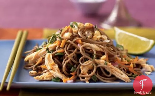 Erdnuss Huhn Soba Salat