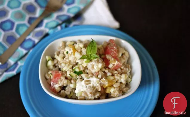 Sommer Farro Zucchinisalat mit Burrata