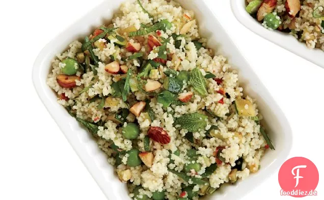 Couscous-Salat mit Zucchini und Gerösteten Mandeln