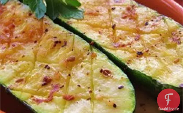 Einfach gegrillte Zucchini