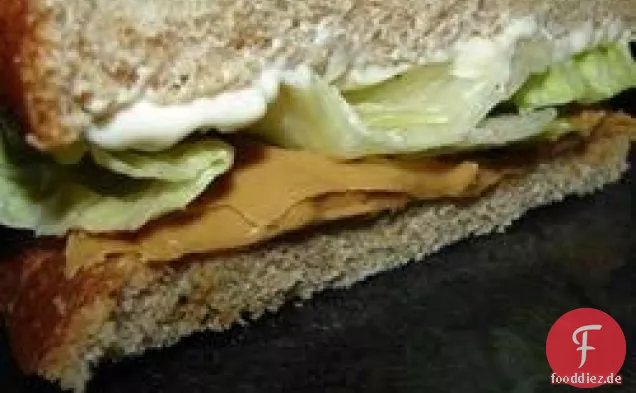 Erdnussbutter, Mayonnaise und Salat-Sandwich