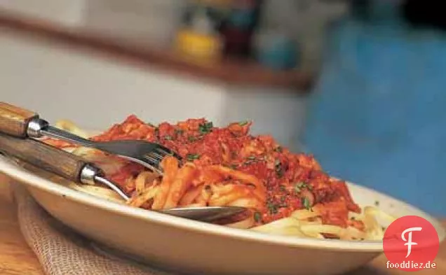 Linguine mit roter Muschelsauce