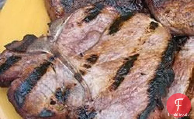 Wein infundiert gegrillte Schweinekoteletts