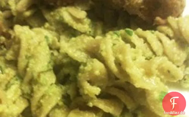 Knoblauch Scape Pesto