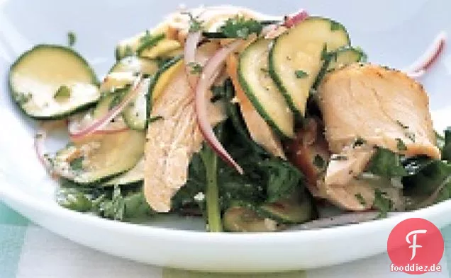 Zucchini und Hühnersalat