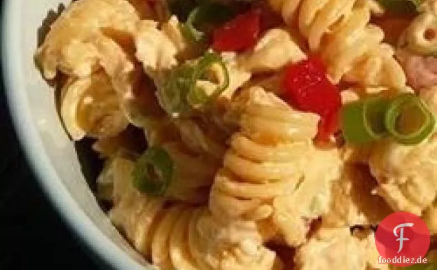 Würzige Buffalo Chicken Pasta-Salat