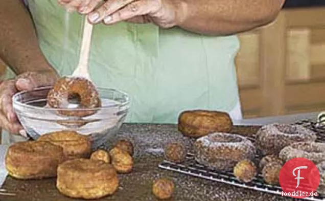 Schnelle Donuts und Donut Löcher