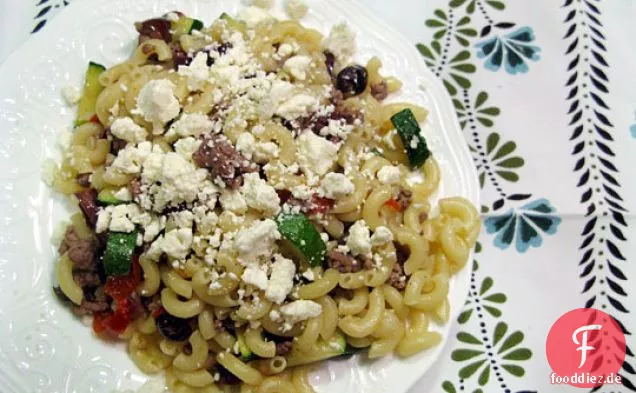 Griechische(ish) Pasta mit Lamm, Zucchini und Feta