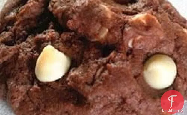 Toll House® White Chocolate Chip Cookies