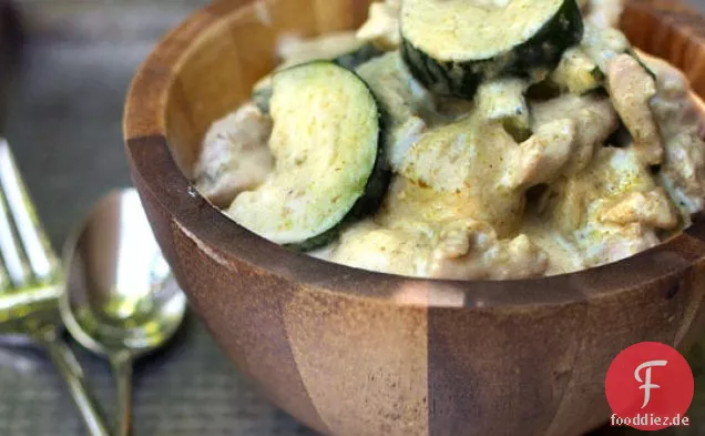 Thai Green Coconut Curry mit Huhn und Zucchini