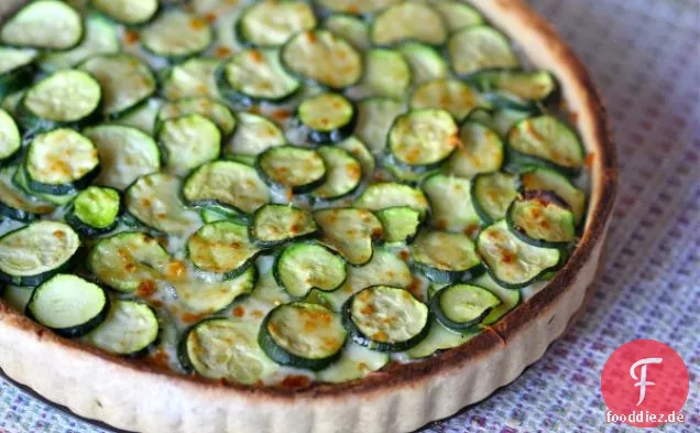 Zucchini Tart W/ Vollkorn-Olivenöl-Kruste Rezept