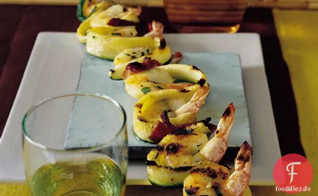 Zucchini-Wrapped Garnelen mit Speck