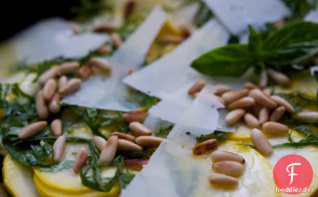 Gelbe Zucchini-Carpaccio
