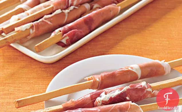 Mit Prosciutto umwickelte Breadsticks